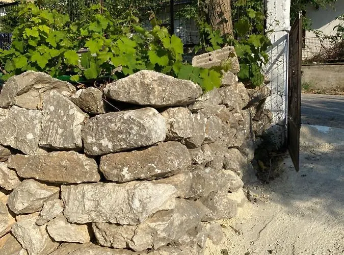 Aetos House Village *